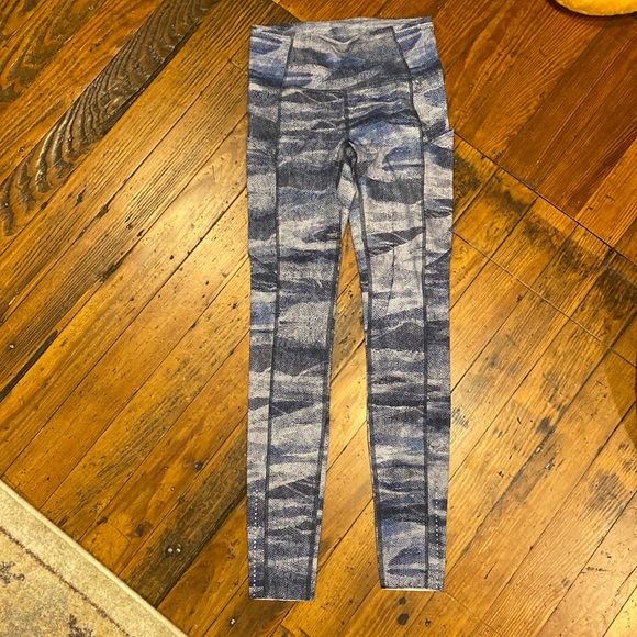 Lululemon fast and free tight full length - Picture 2 of 4